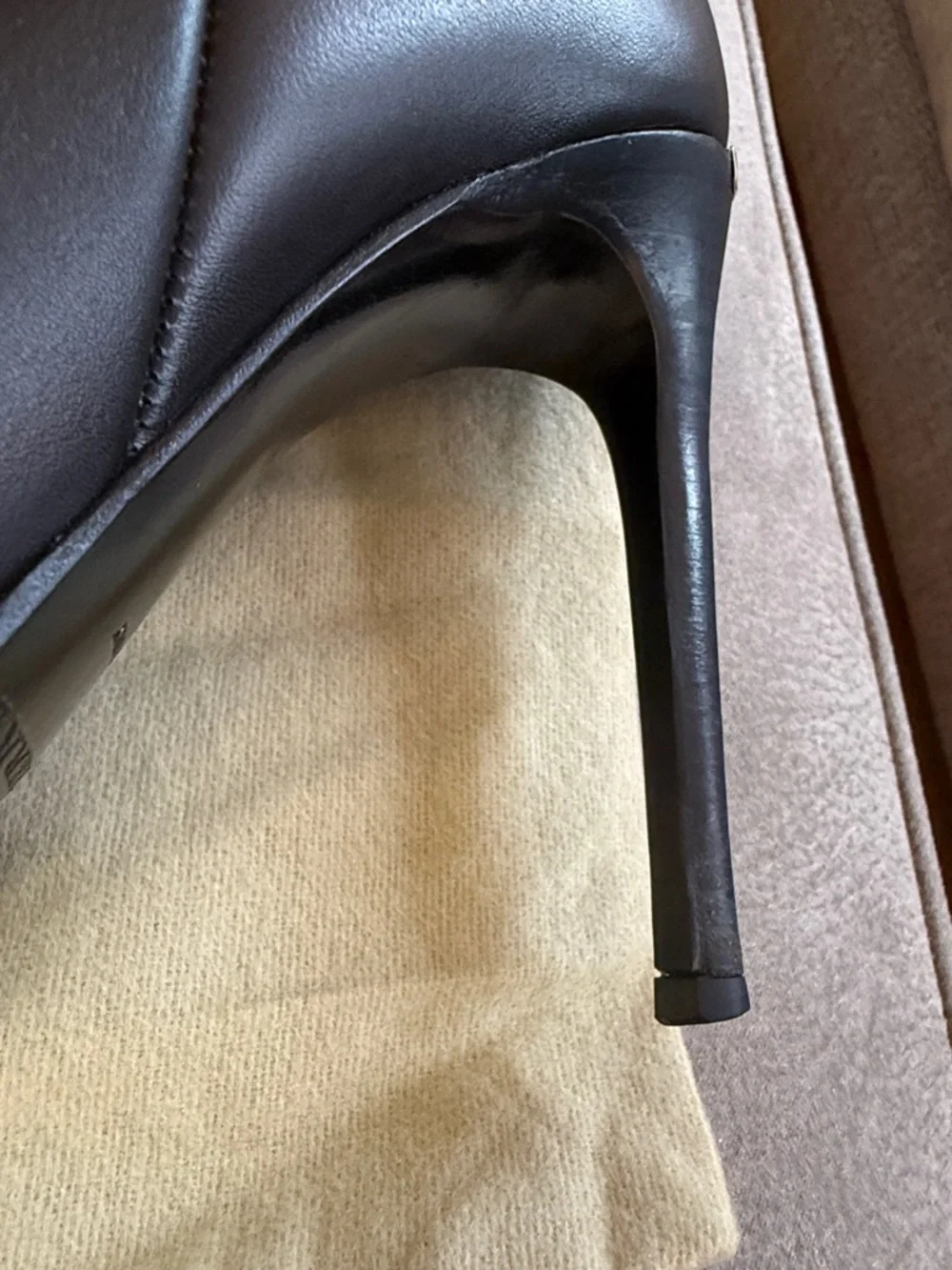 Burberry Black Leather Knee-High Stiletto Boots with Signature Check Texture - Picture 11 of 16